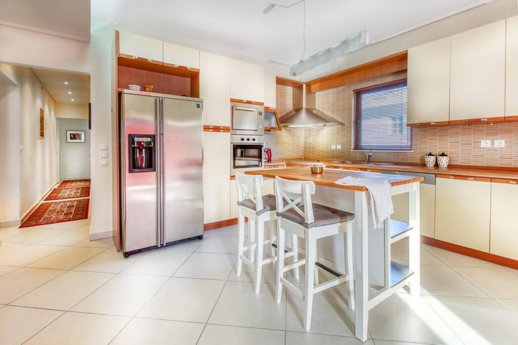 Spacious Apartment In Glyfada Close To The Sea Athen Exterior foto