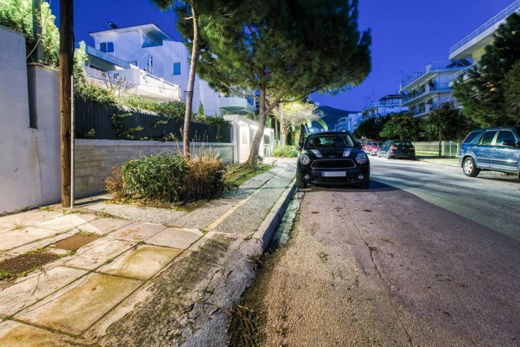 Spacious Apartment In Glyfada Close To The Sea Athen Exterior foto
